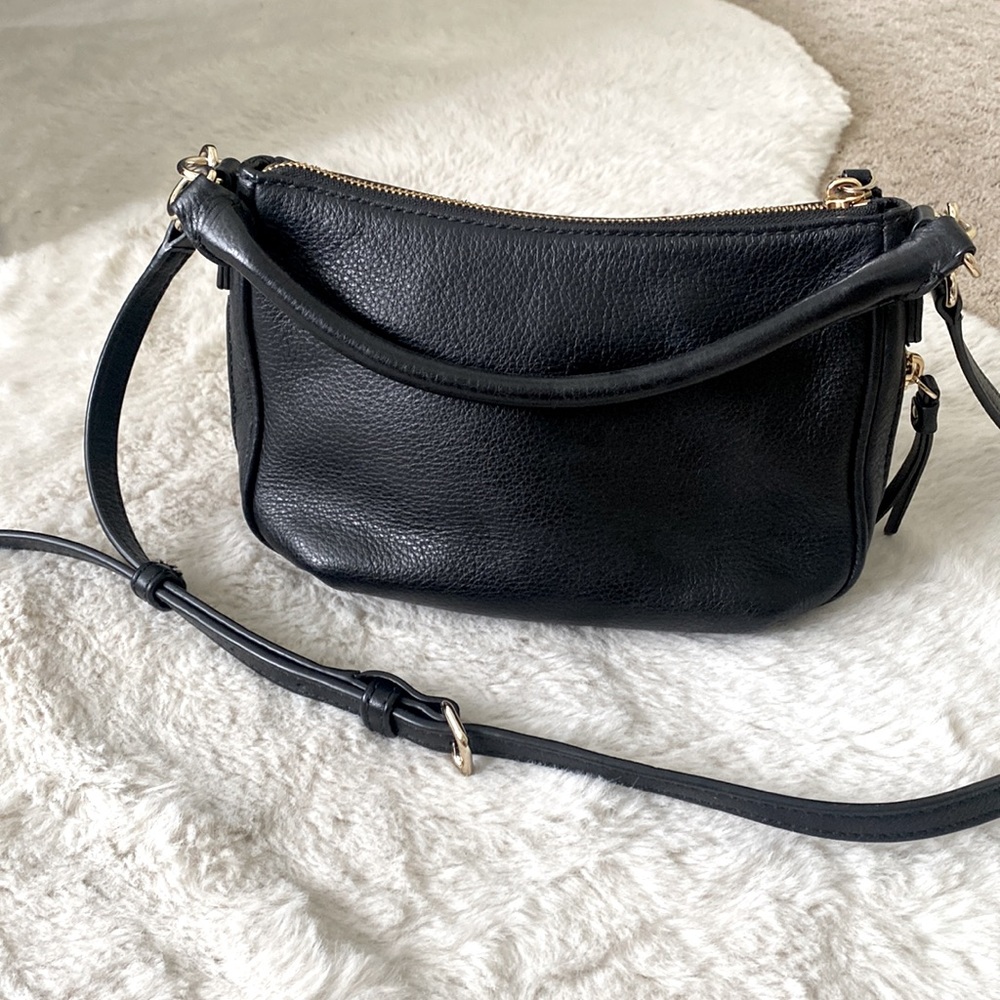 Black crossbody purse with handle, detachable crossbody strap